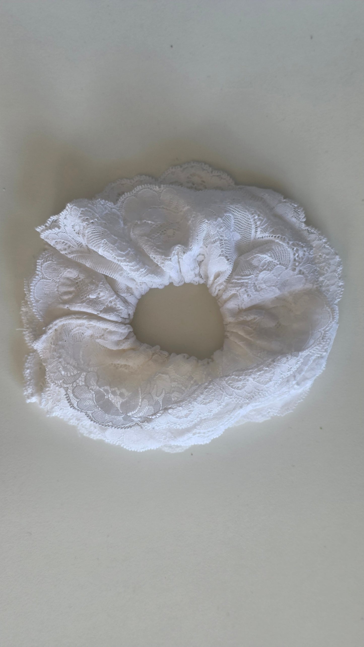Chouchou - Dentelle à volant